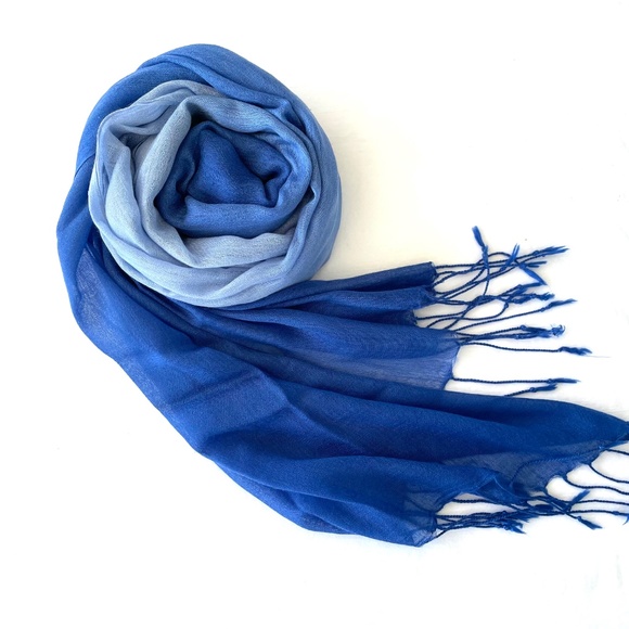 JONES NEW YORK Blue Scarf Shawl Wrap Blue Dip-Dye Ombré with Fringe - EUC - Picture 1 of 9